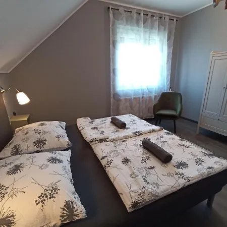 Anna Vendeghaz アパート バラトンフェニヴェシュ