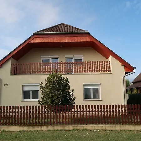 Anna Vendeghaz * Balatonfenyves